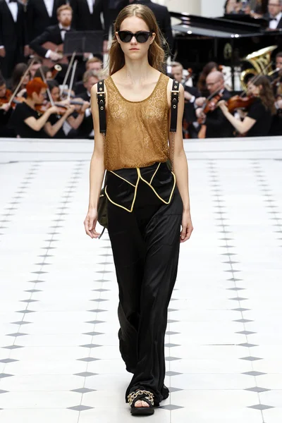 Look 8